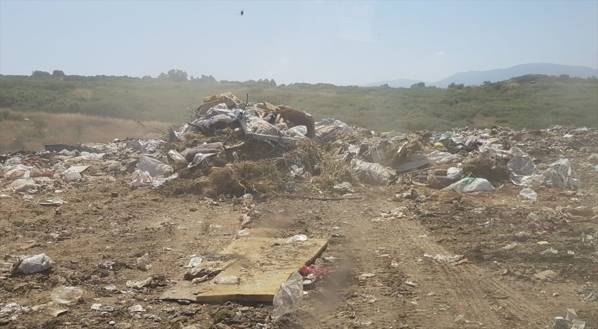 Çevre, Şehircilik ve İklim Değişikliği Bakanlığınca, İzmir Büyükşehir Belediyesine bağlı 3 katı...