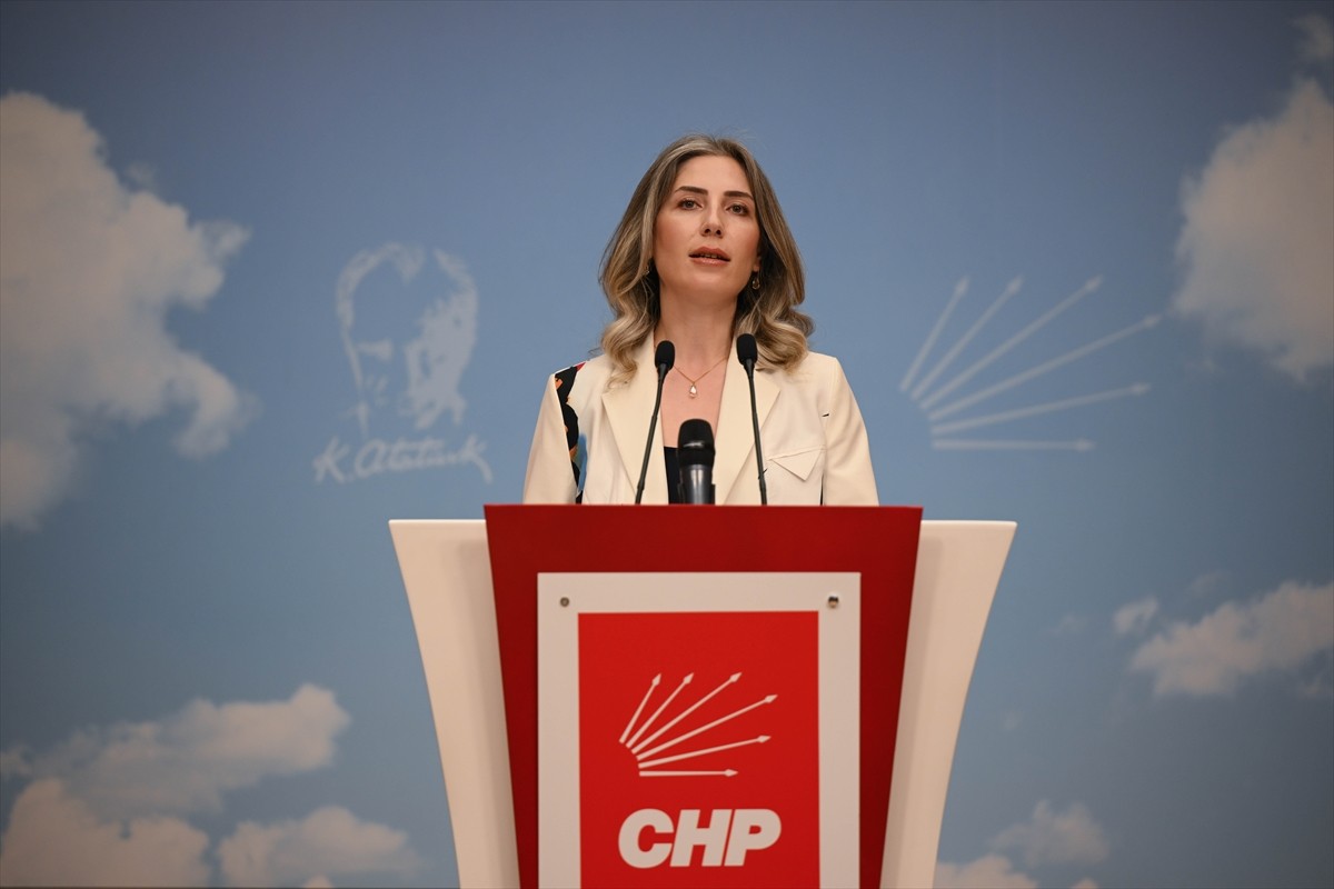 CHP Genel Başkan Yardımcısı Gülşah Deniz Atalar, parti genel merkezinde basın toplantısı...