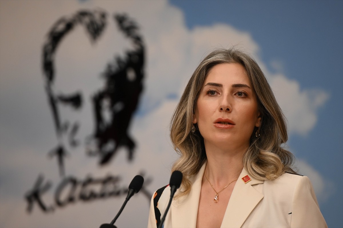 CHP Genel Başkan Yardımcısı Gülşah Deniz Atalar, parti genel merkezinde basın toplantısı...