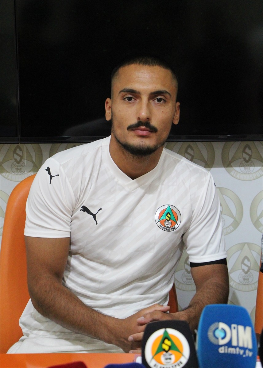 Corendon Alanyaspor, Trendyol 1. Lig takımlarından Teksüt Bandırmaspor takımından 24 yaşındaki sol...