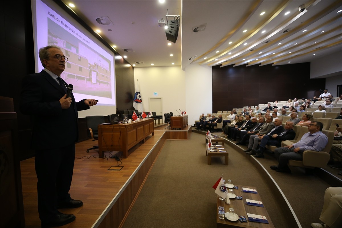 Deprem Güçlendirme Derneği (DEGÜDER) Kurucu Başkanı Sinan Türkkan,  Çanakkale Ticaret ve Sanayi...