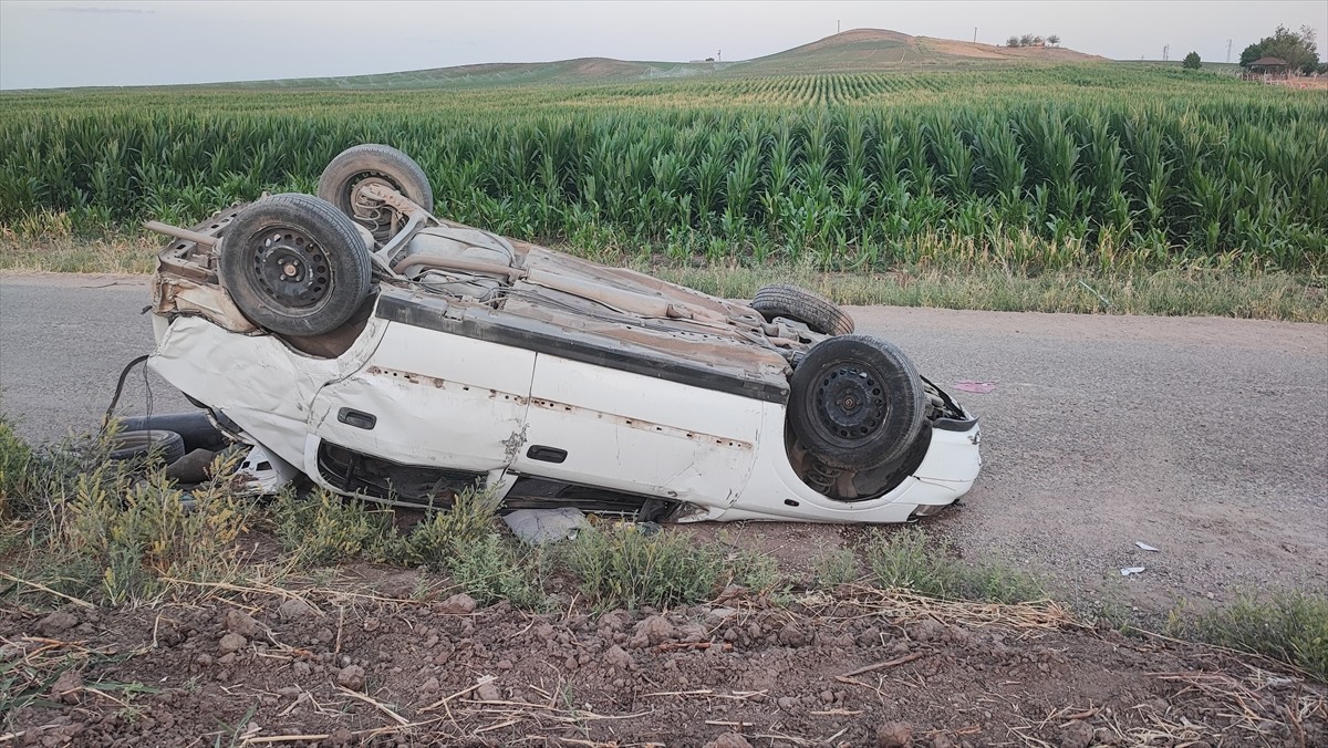 Diyarbakır'ın Bismil ilçesinde otomobilin devrilmesi sonucu 1 kişi öldü, 4 kişi yaralandı.