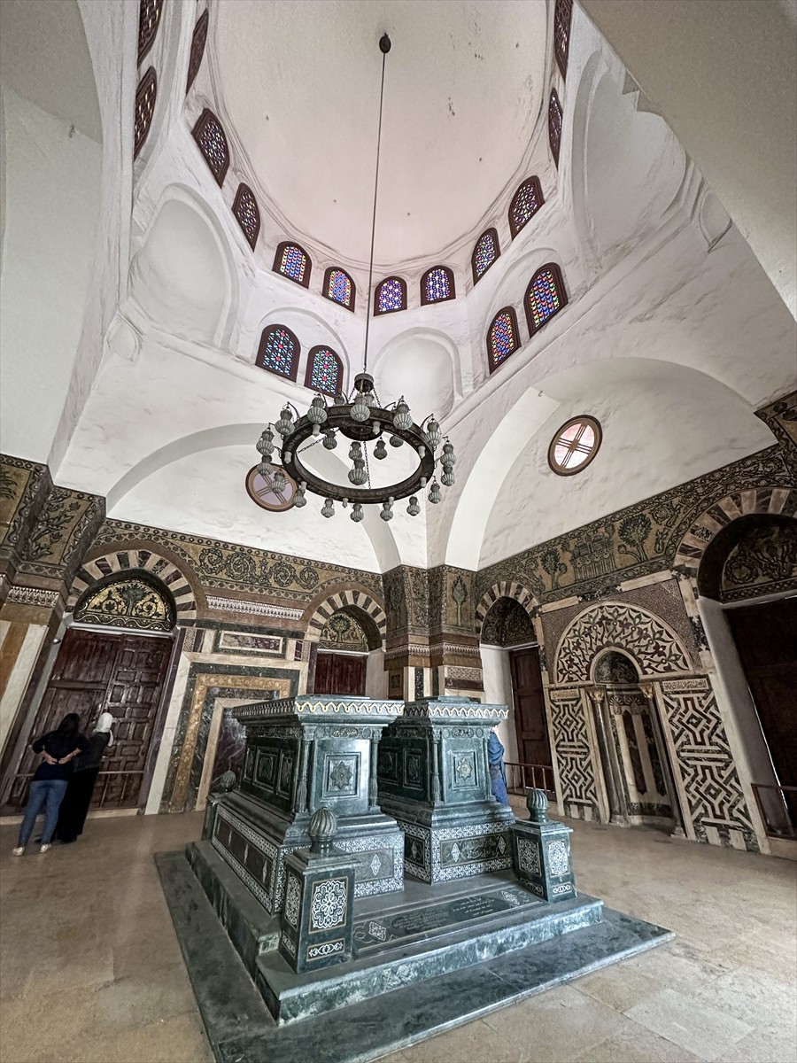  Dünyanın en eski sürekli yerleşimlerinden biri olarak kabul edilen Suriye'nin başkenti Şam, İslam...