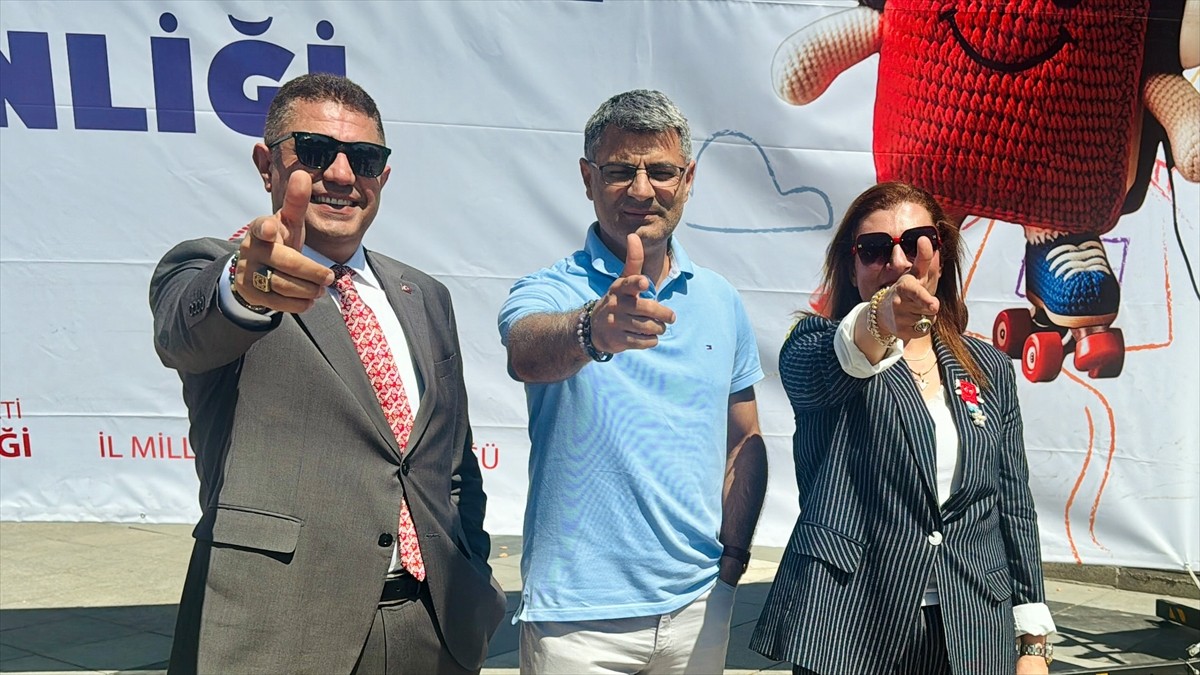 Düzce'de hayata geçirilen eğitim projesi "Kissamu"nun sene sonu kapanış programı yapıldı....