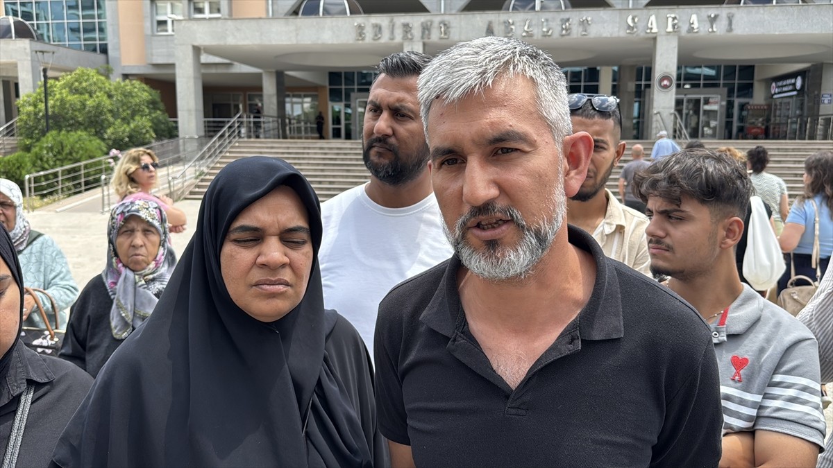 Edirne'de 16 yaşındaki Gülden Coni'yi okul bahçesinde bıçakla öldüren sanığın yargılanmasına...