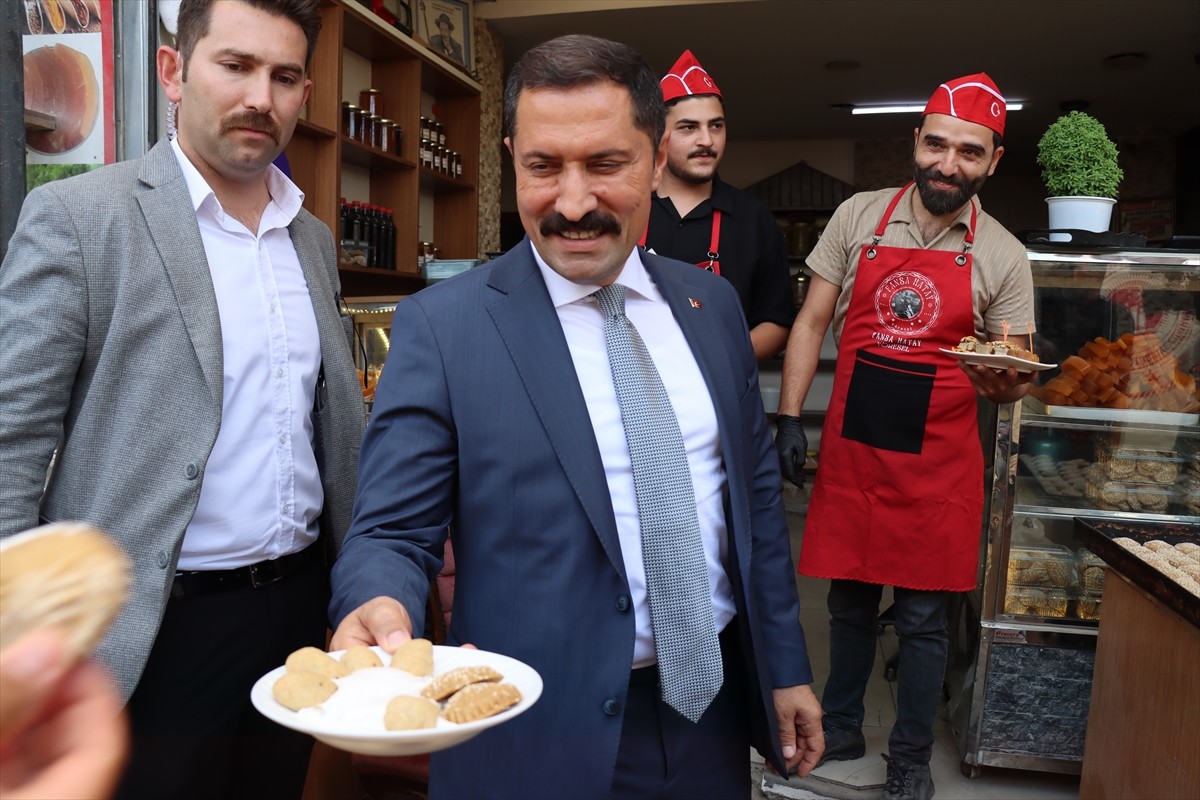 Hatay'da 6 Şubat 2023'teki depremlerde hasar görmesi nedeniyle restorasyonu süren tarihi Uzun...