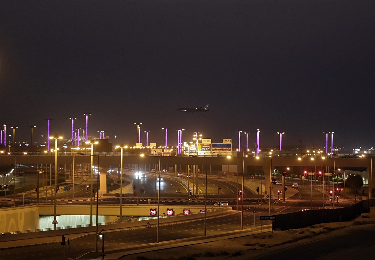 İran’ın Katar’daki ABD askeri üssüne saldırı düzenlemesinin ardından hava sahasını kapatan...