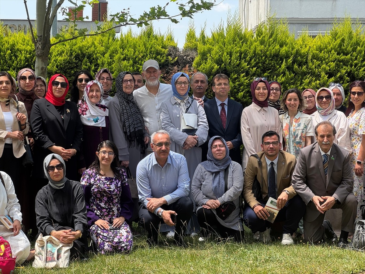 İstanbul İl Milli Eğitim Müdürlüğü bünyesinde yürütülen Anadolu Mektebi Yazar Okumaları Programı...