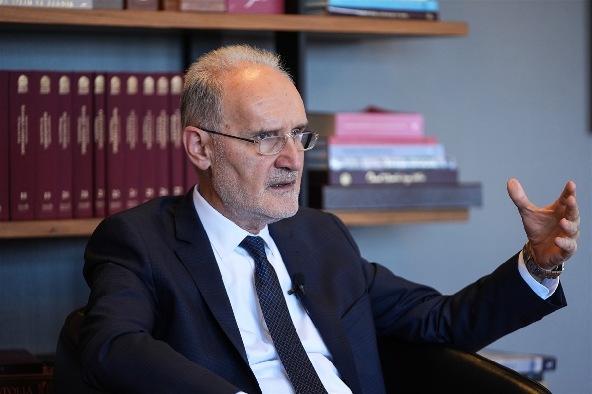 İstanbul Ticaret Odası (İTO) Başkanı Şekib Avdagiç, AA muhabirine, ihracatta yaşanan sıkıntıları...