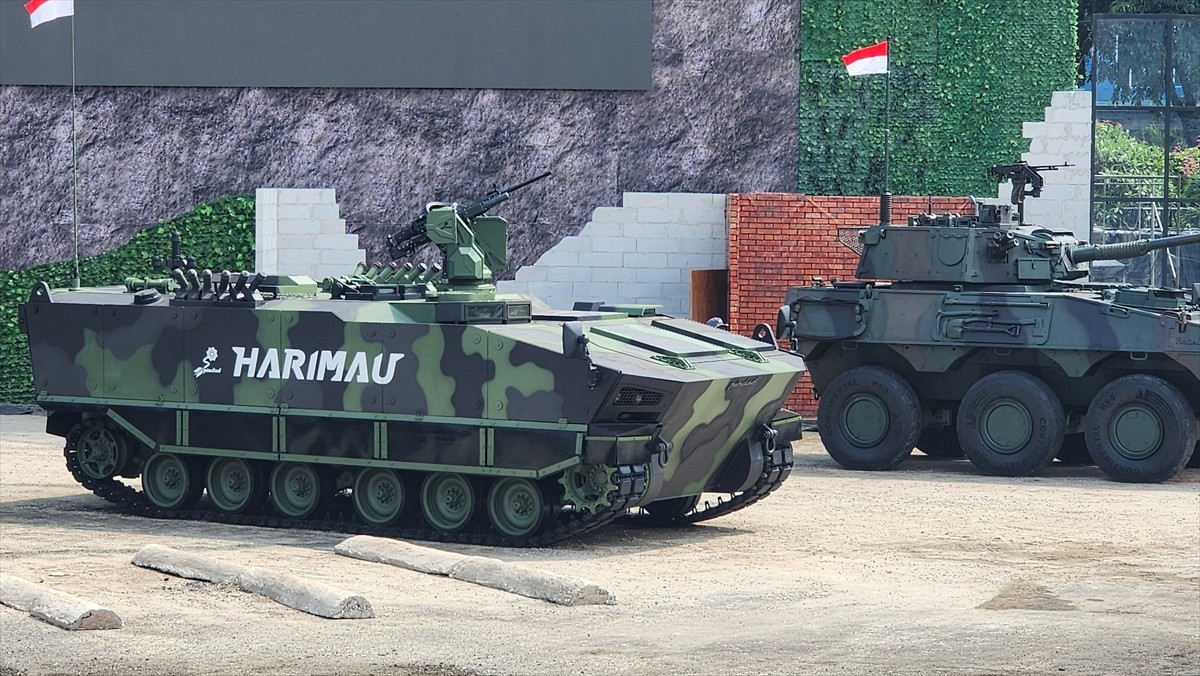 KAPLAN Zırhlı Personel Taşıyıcı (KAPLAN ZPT), ilk kez Endonezya'nın başkenti Jakarta'da düzenlenen...