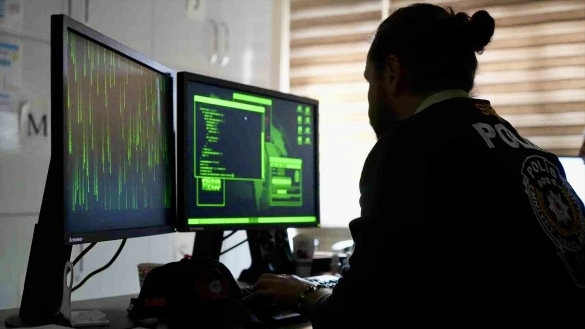 Kırşehir merkezli 2 ilde yasa dışı bahis çetesine yönelik operasyonda 6 şüpheli gözaltına...