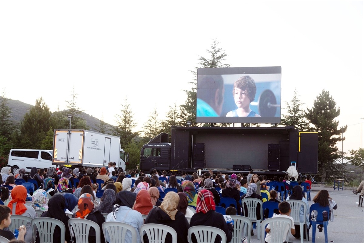 Konya Büyükşehir Belediyesince, kültür ve sanat etkinliklerinin merkez dışındaki ilçelere ve...