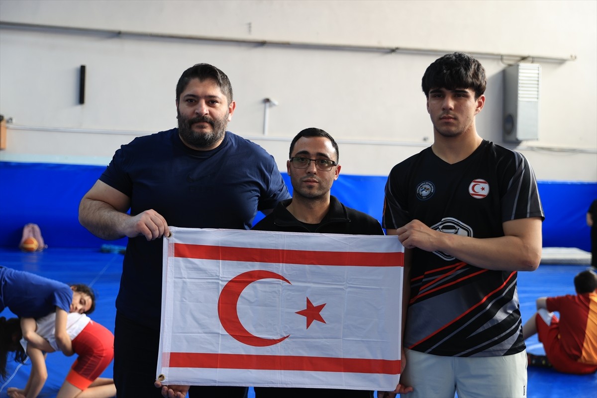 Kuzey Kıbrıs Türk Cumhuriyeti'nden (KKTC) güreşçiler, tecrübelerinden yararlanmak amacıyla...