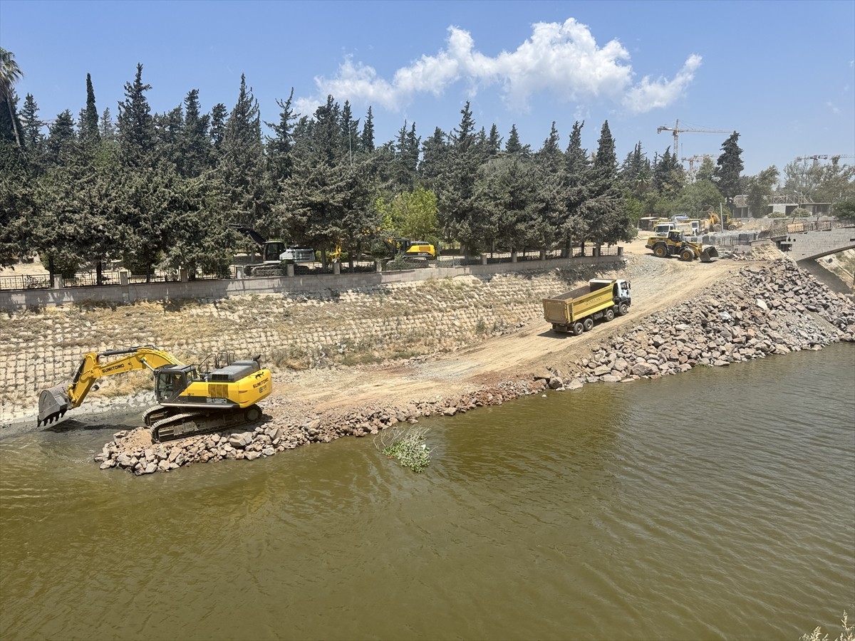 Lübnan'ın Bekaa Vadisi'nde doğan, Suriye'den geçerek Hatay'ın Samandağ ilçesinden Akdeniz'e...