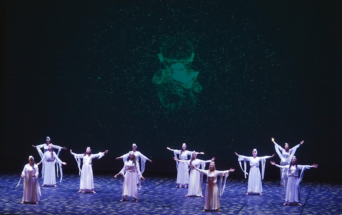 Milli Eğitim Bakanlığı (MEB) bünyesindeki öğretmenlerden oluşan İstanbul Maarif Orkestrası ile...