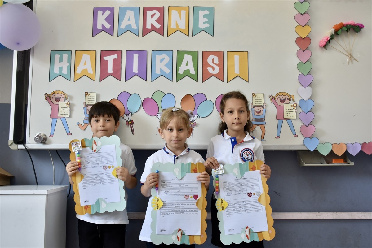 Milli Eğitim Bakanlığına bağlı okul öncesi, ilkokul, ortaokul ve lisede okuyan öğrenciler...