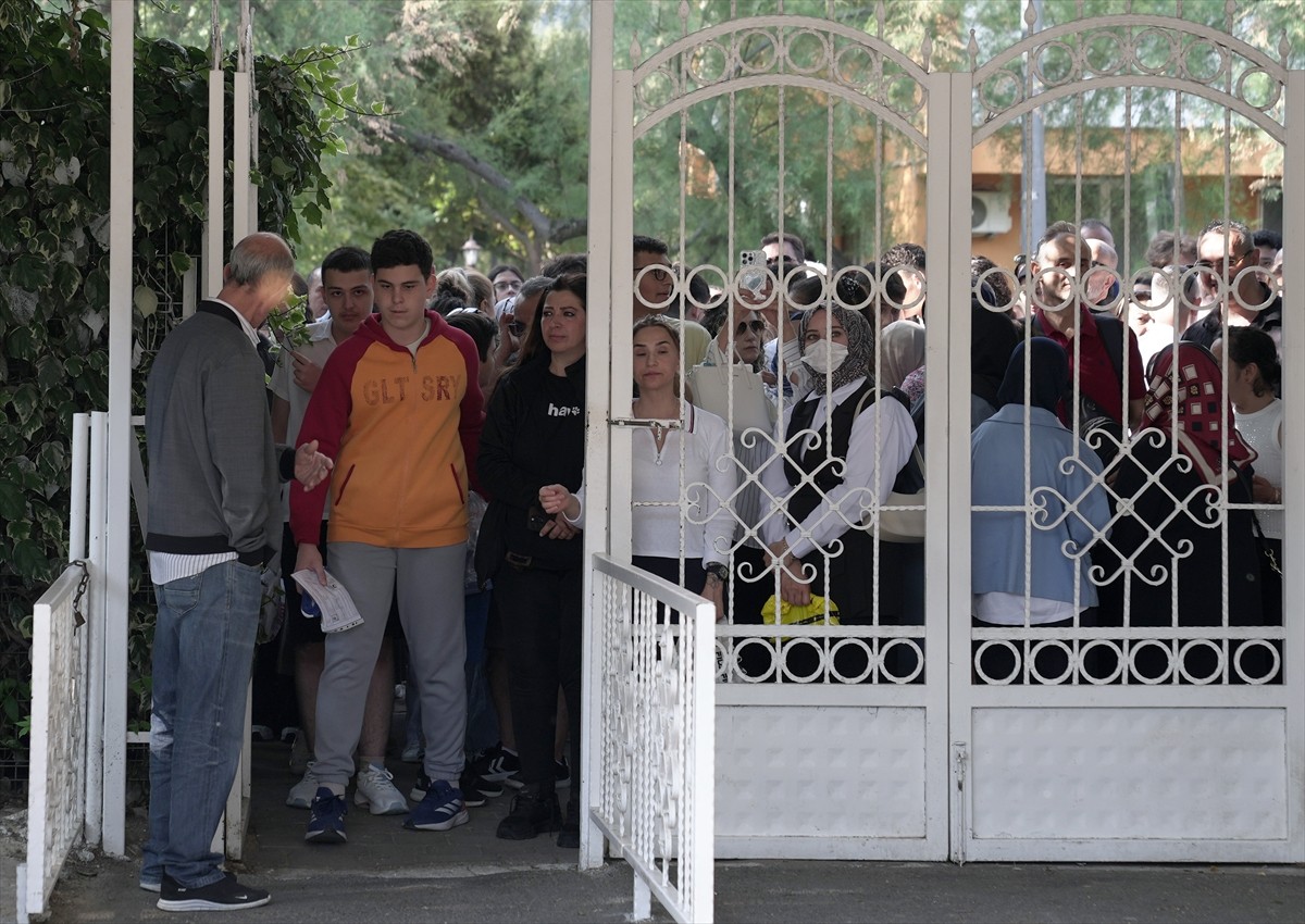 Milli Eğitim Bakanlığınca (MEB) 8'inci sınıf öğrencilerine yönelik düzenlenen Liselere Geçiş...