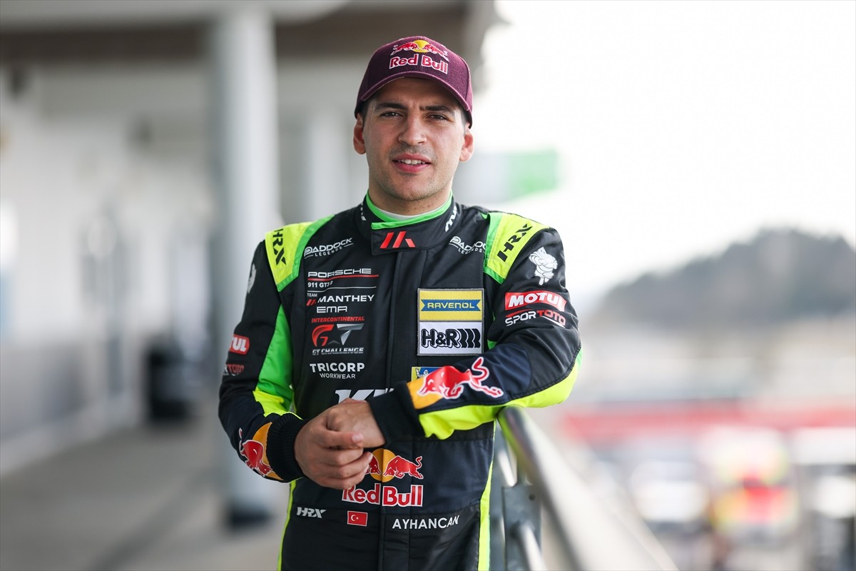 Milli pilot Ayhancan Güven, Kıtalararası GT Challenge serisinin Nürburgring 24 Saat Yarışı'nda...