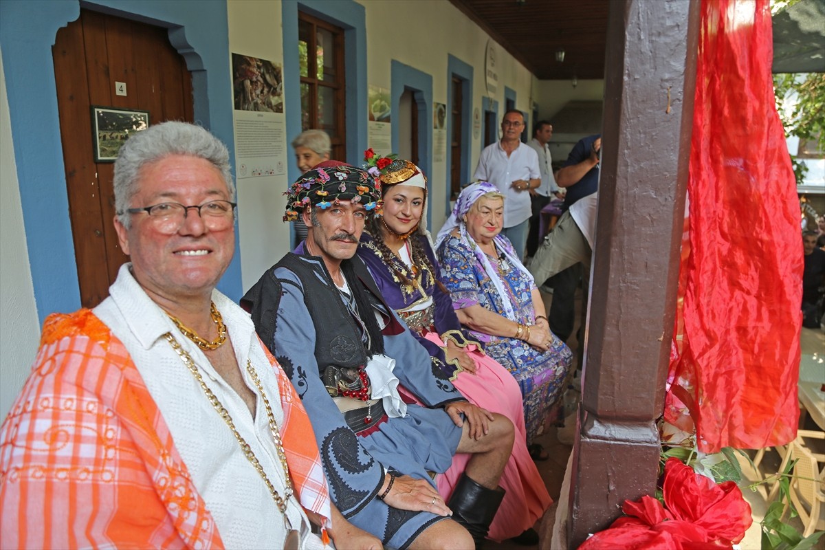 Muğla'nın Menteşe ilçesinde "4. Geleneksel Düğün Yemekleri Festivali" düzenlendi. Etkinlikler...