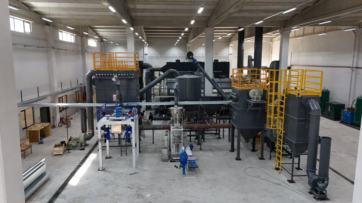 Ordu Büyükşehir Belediyesince fındık kabuğundan aktif karbon üretilecek tesiste makine kurulum...