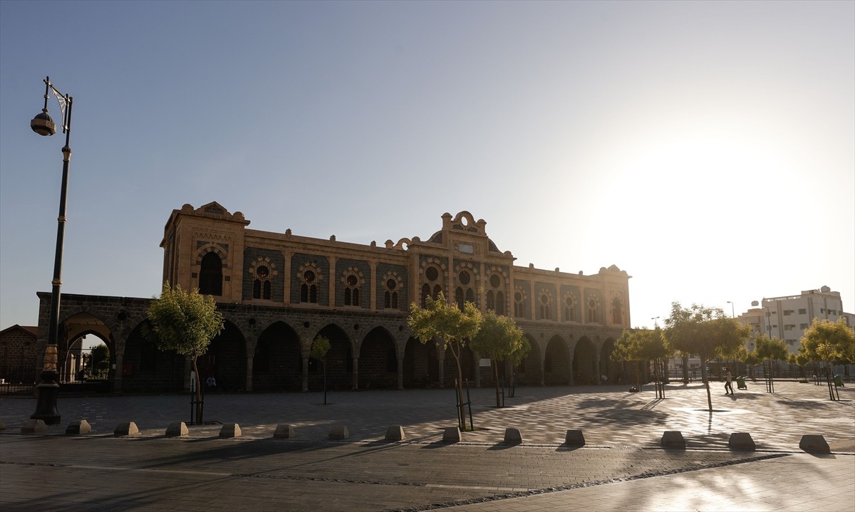 Osmanlı Sultanı 2. Abdülhamid döneminde hac ve umre yolculuğunun kısaltılması amacıyla Şam ile...