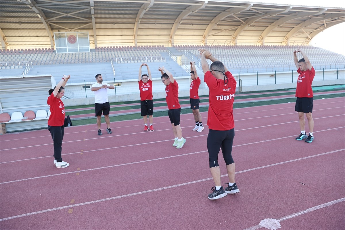 Özel Sporcular Down Atletizm Milli Takımı, Çekya'da yapılacak Down Sendromlular Avrupa Şampiyonası...
