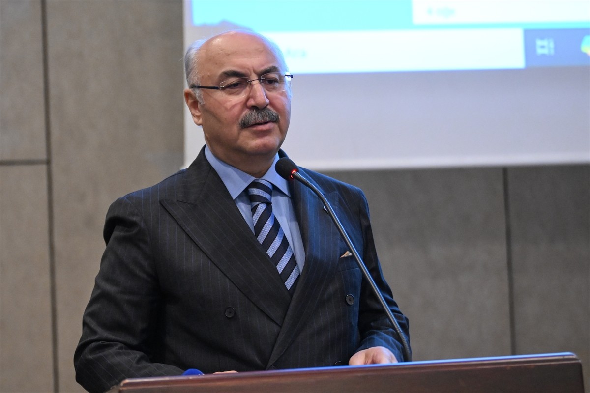 "Sessiz Devrim Paralimpik Yolculuk Konferansı" Adana'da gerçekleştirildi. Programda Adana Valisi...