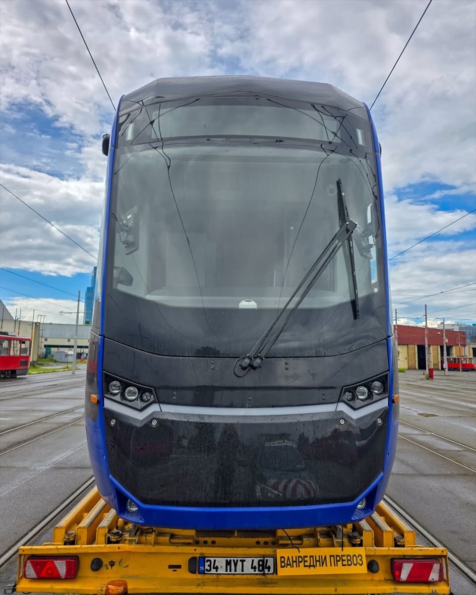 Raylı ve elektrikli toplu taşıma sistemleri üreticisi Bozankaya'nın Sırbistan için imalatına...