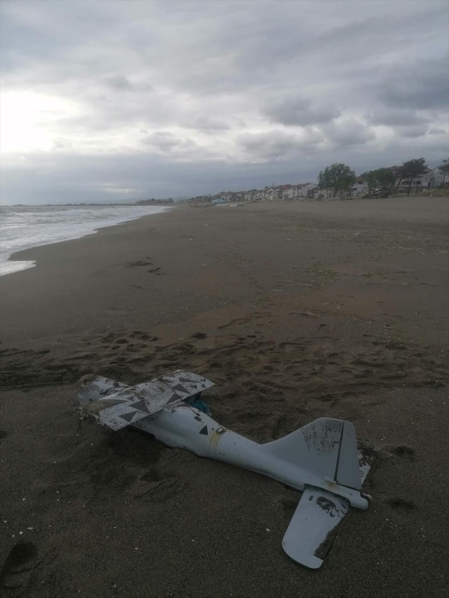 Sakarya'nın Karadeniz'e kıyısı olan Karasu ilçesinde sahilde insansız hava aracı (İHA)...