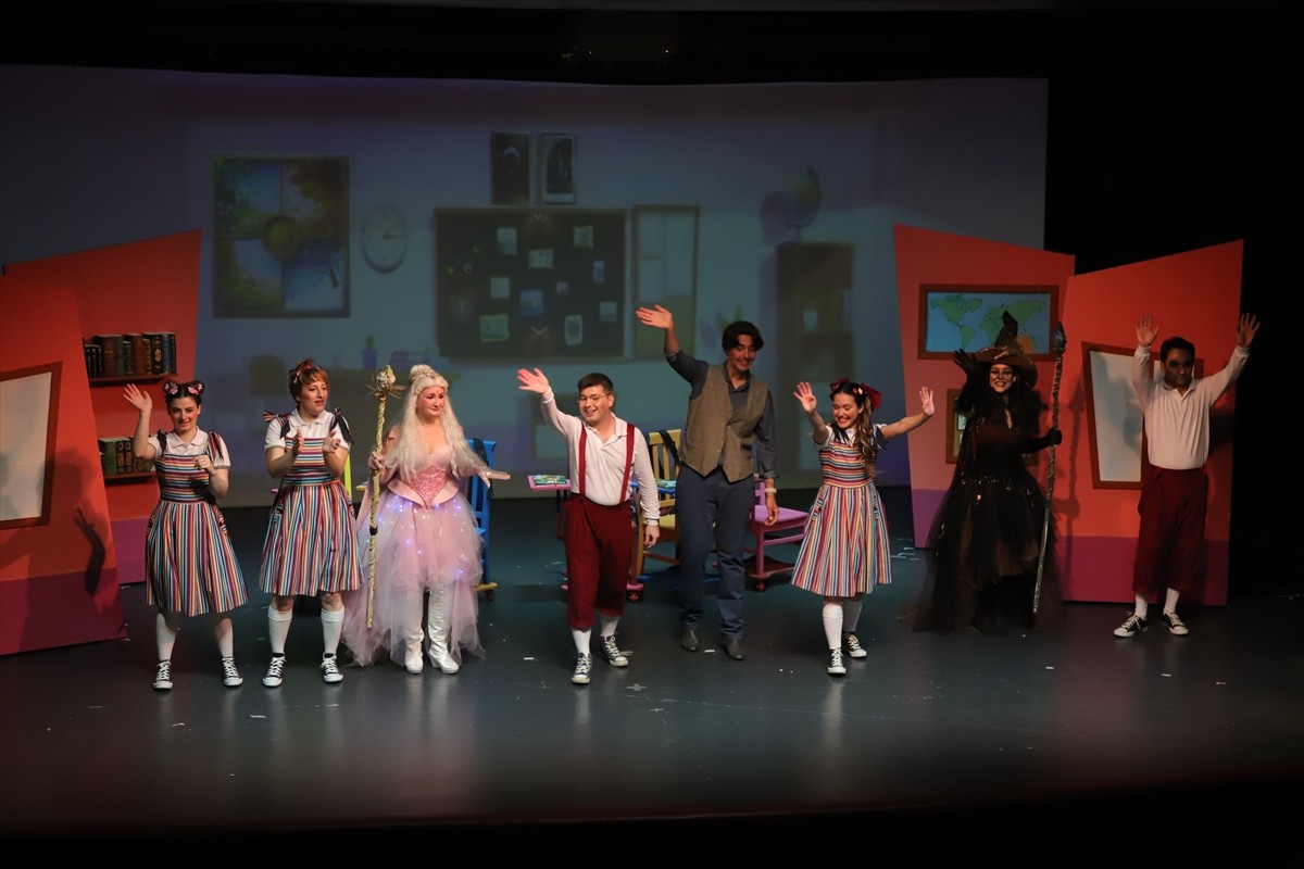 Samsun Devlet Opera ve Balesi, "Okulumuz Orman" oyununu küçük izleyicilerle buluşturacak. Metin...