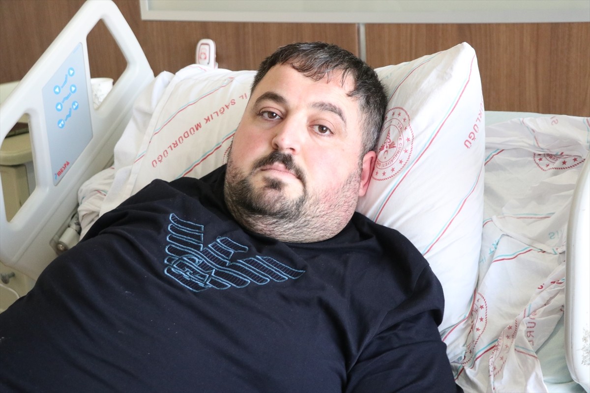 Siirt'in Kurtalan ilçesinde, düğünde 1 kişinin hayatını kaybettiği silahlı saldırıda yaralanan ve...