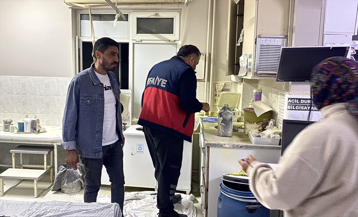 Sinop'un Türkeli ilçesinde devlet hastanesinin acil servis bölümündeki patlamada bir hemşire...