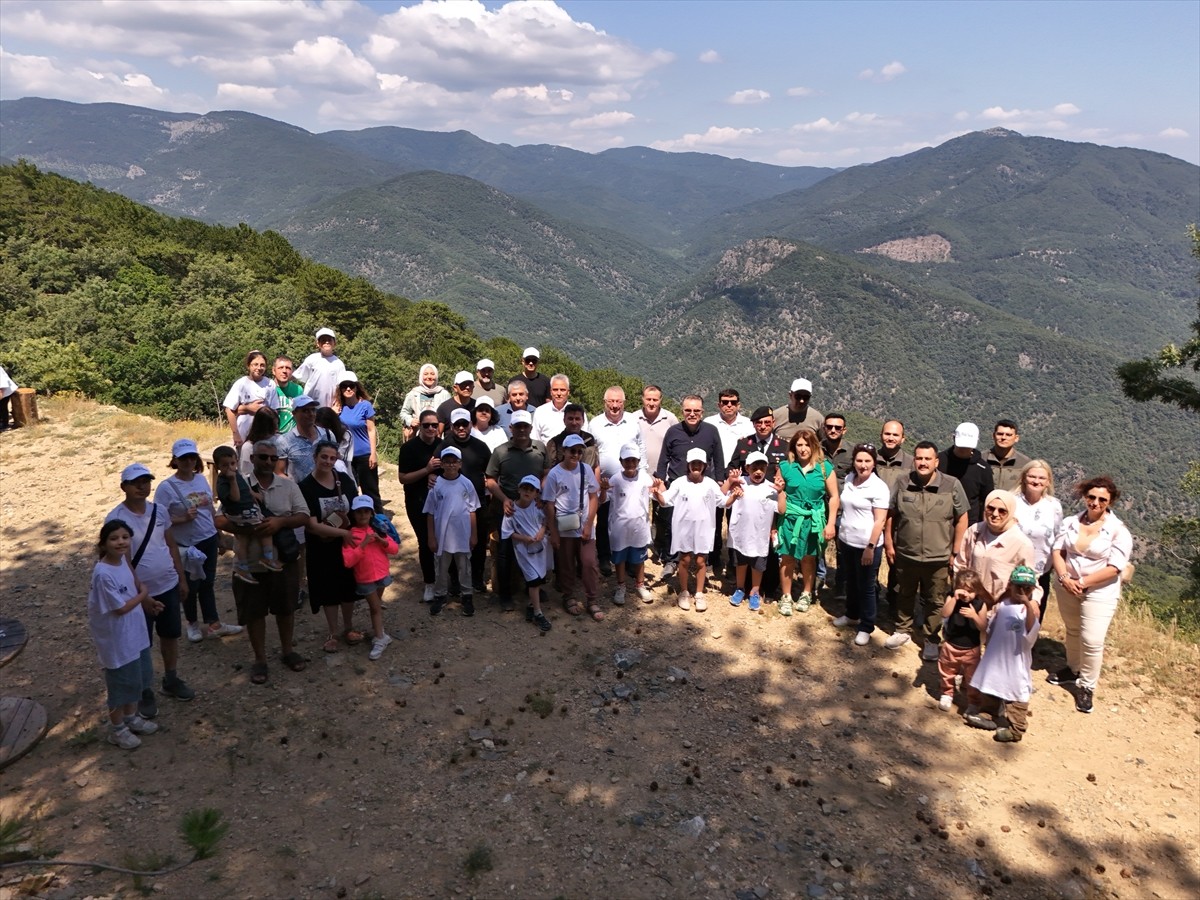 Tarım ve Orman Bakanlığı, Babalar Günü dolayısıyla Kazdağları'nda "Baba-Çocuk Doğa Kampı"...