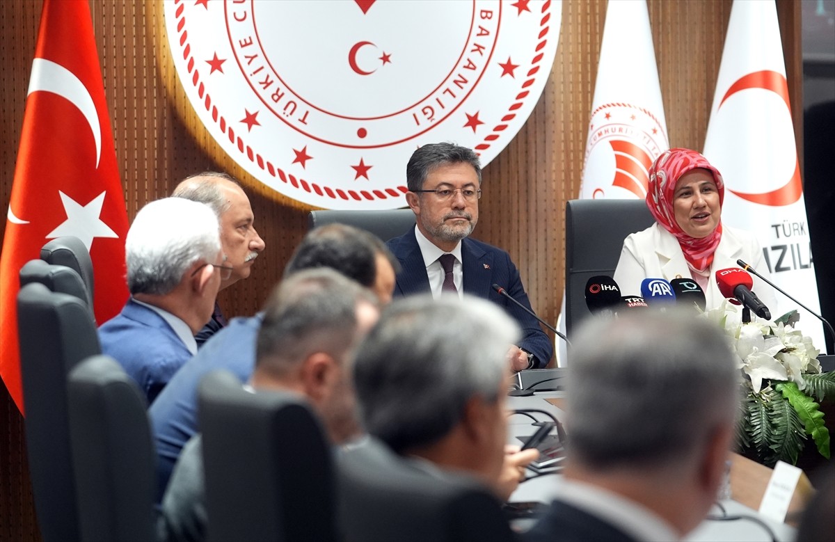 Tarım ve Orman Bakanlığı ve Türk Kızılay arasında kan bağışında bulunan tüm gönüllüler adına fidan...