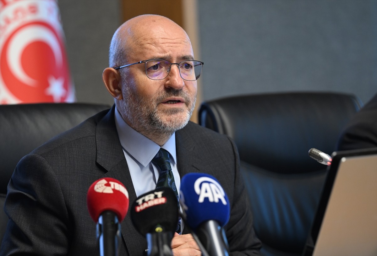 TBMM Zirai Don Olayını Araştırma Komisyonu, AK Parti Burdur Milletvekili Adem Korkmaz (ortada)...