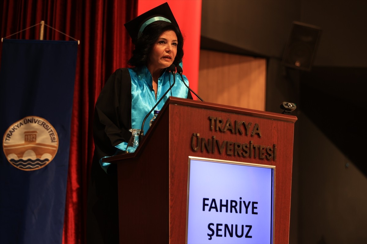 Trakya Üniversitesinde (TÜ) Bulgarca öğrenmek için ikinci üniversitesine başlayan 46 yaşındaki...