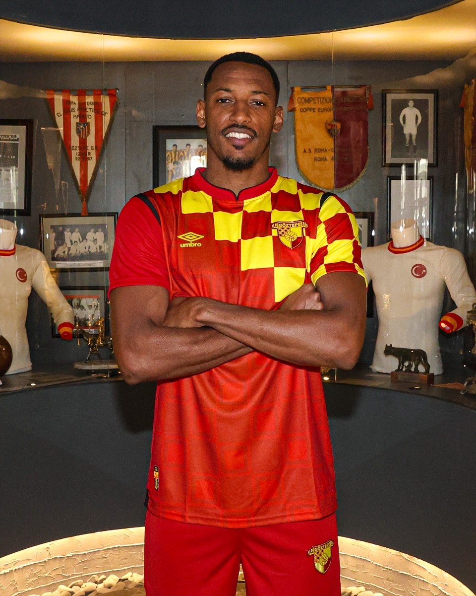 Trendyol Süper Lig ekiplerinden Göztepe, Brezilyalı defans oyuncusu Allan Godoi ile 2+1 yıllık...