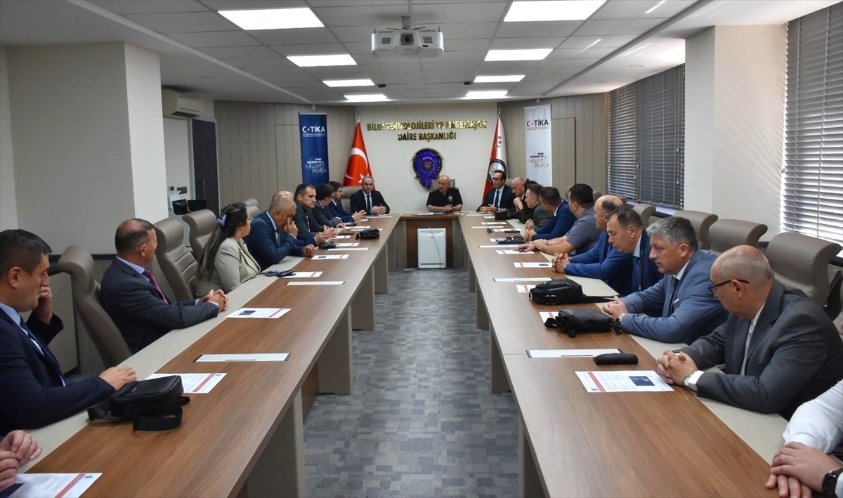 Türk İşbirliği ve Koordinasyon Ajansı Başkanlığı (TİKA) tarafından Bosna Hersekli emniyet...