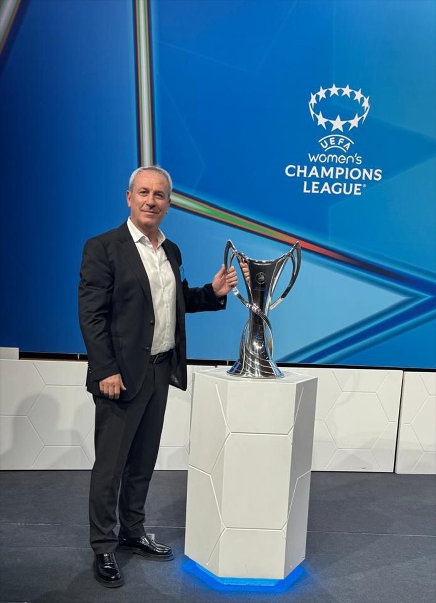 Turkcell Kadın Futbol Süper Ligi'ni şampiyon tamamlayan Ankara Büyükşehir Belediyesi (ABB)...