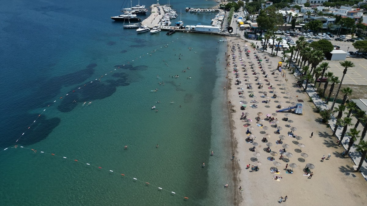 Türkiye'nin gözde turizm merkezlerinin bulunduğu Muğla'da, Kurban Bayramı'nın ikinci gününde de...