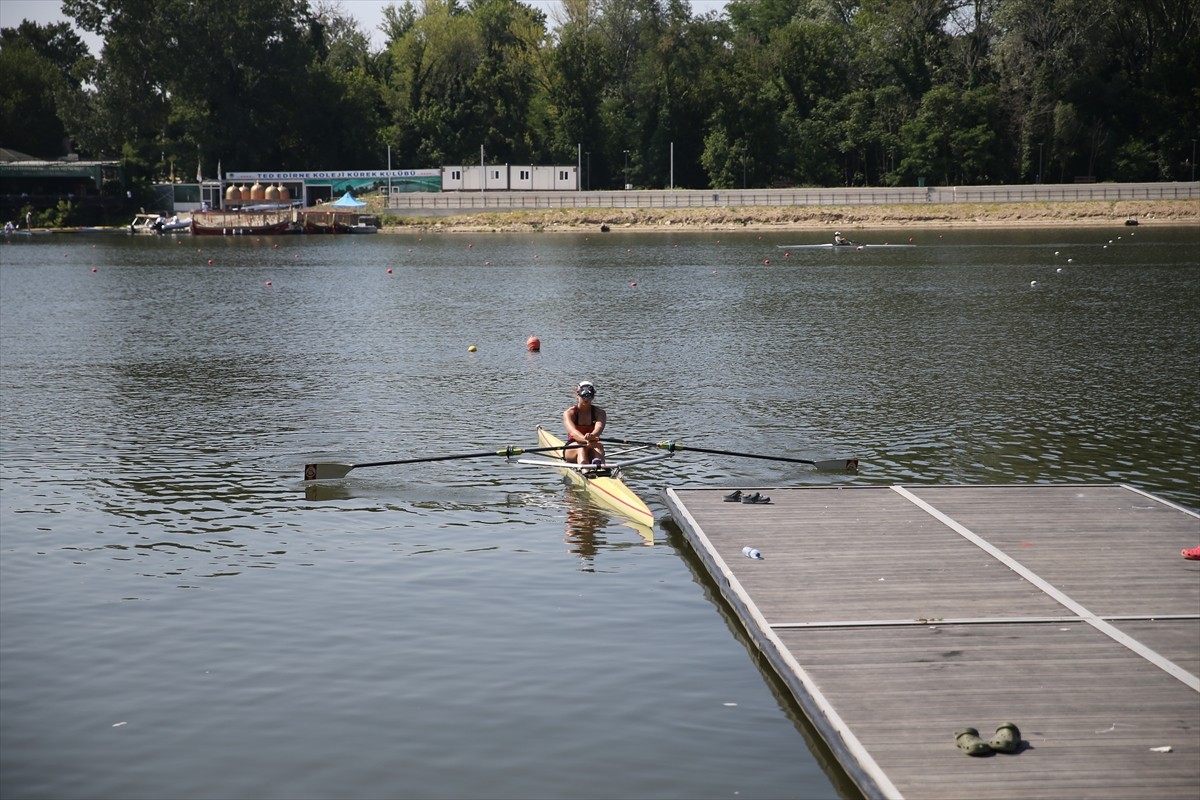 Türkiye'nin uluslararası standartlardaki ilk olimpik kürek parkuru Meriç Nehri, Gençler Türkiye...
