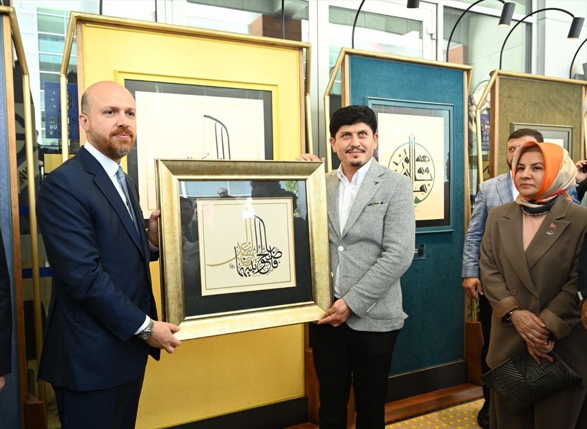 Türkiye Kültür Yolu Festivali kapsamında Bursa'da "Adil-i Mutlak" hat sergisi açıldı. Serginin...