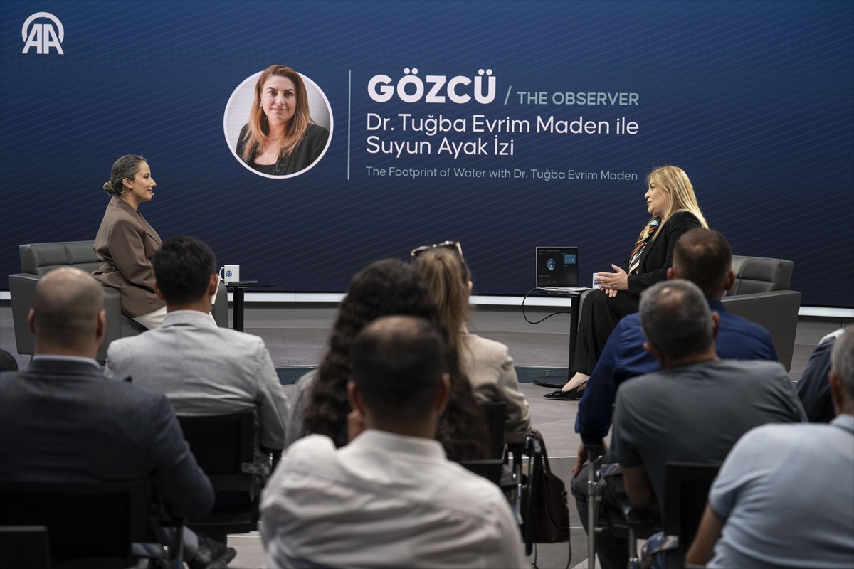 Türkiye Su Enstitüsü Politika Geliştirme Koordinatörü Dr. Tuğba Evrim Maden (sağda) Anadolu Ajansı...