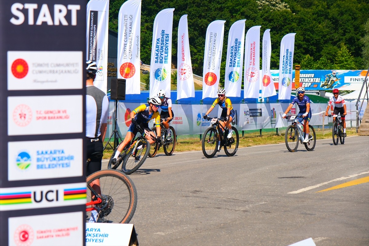 UCI Dağ Bisikleti Eliminatör Dünya Şampiyonası, Sakarya'da eleme yarışlarıyla başladı. Sakarya...