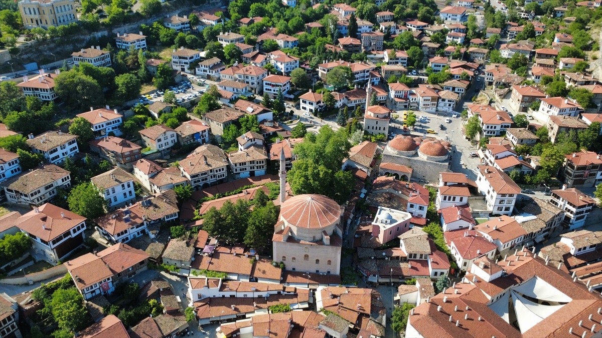 UNESCO Dünya Mirası Listesi'ndeki tarihi evleriyle ünlü Karabük'ün Safranbolu ilçesi, Kurban...