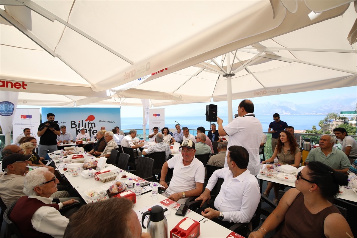 Yükseköğretim Kurulu (YÖK) "Bilim İletişimi Ofisi" tarafından 81 ildeki 150'yi aşkın üniversitede...