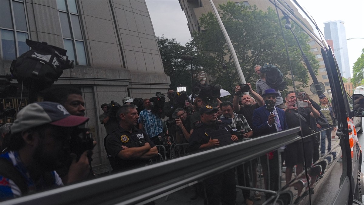 ABD'de "Diddy" lakabıyla tanınan rapçi Sean Combs'un yargılandığı davada jüri, "seks ticareti ve...