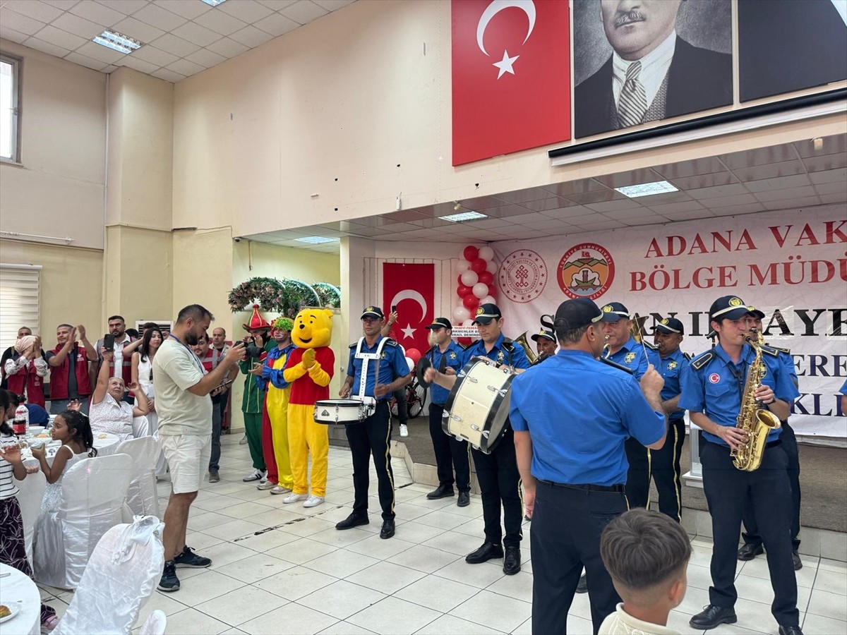 Adana'da Vakıflar Bölge Müdürlüğünce 25 çocuk için sünnet şöleni yapıldı. Yüreğir Halk Eğitim...