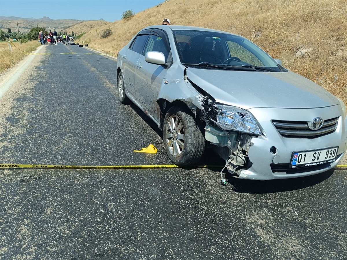 Afyonkarahisar'ın Şuhut ilçesinde otomobille çarpışan üç tekerlekli motosikletin sürücüsü hayatını...