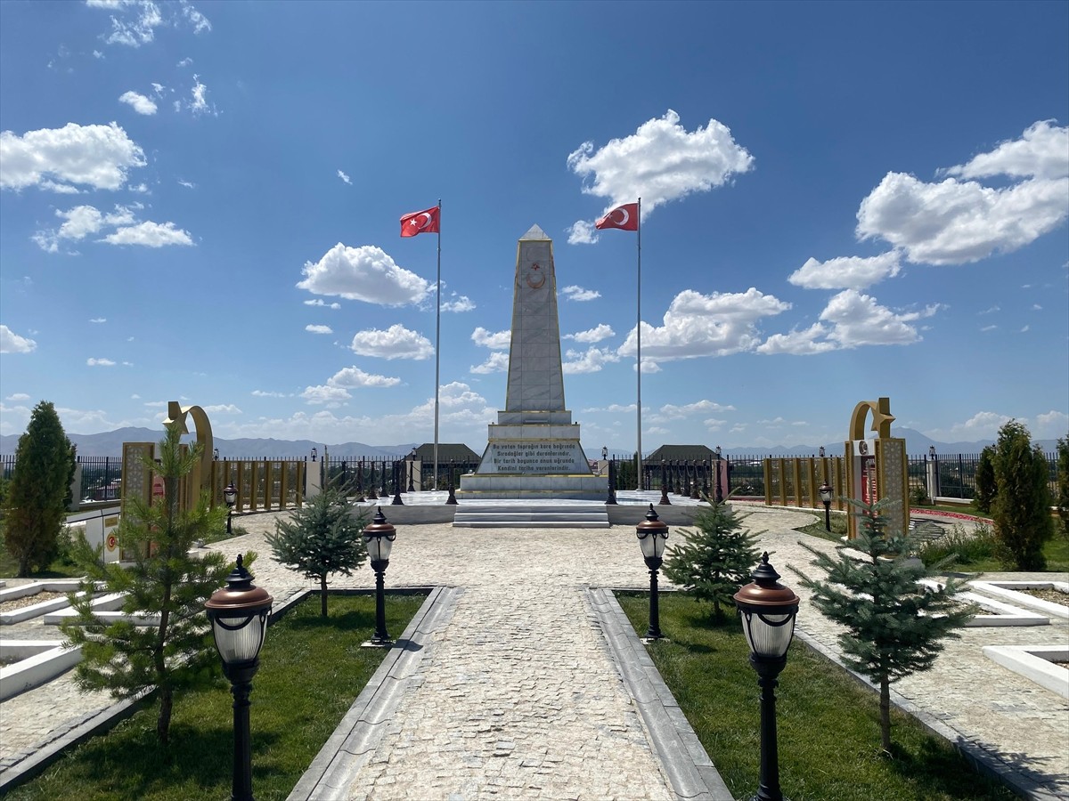 Ağrı Valisi Mustafa Koç, çevre düzenlemesi yapılarak yenilenen şehitlik anıtının açılışını yapıp...